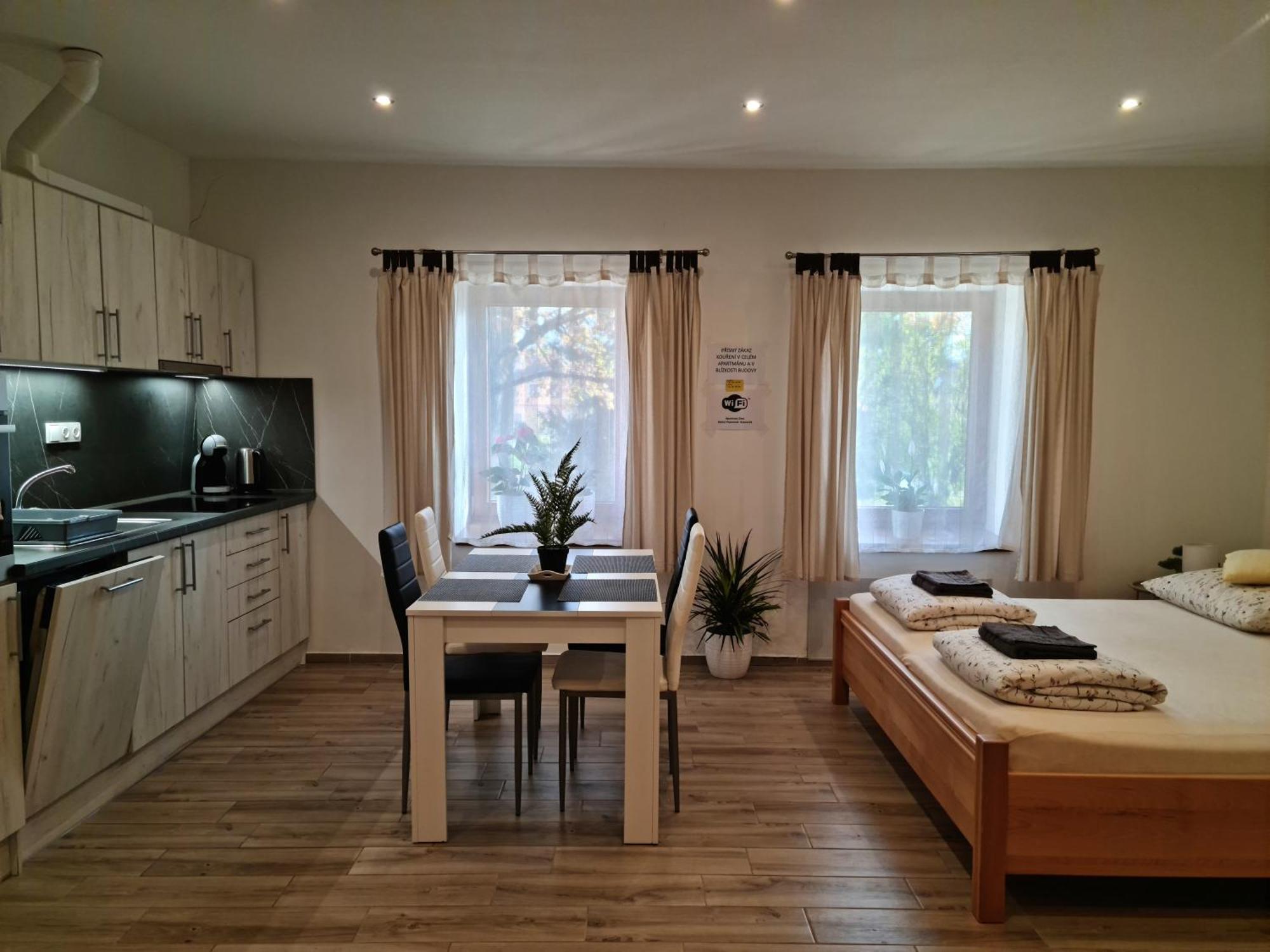 Apartmany Zirec Dvůr Králové nad Labem Zewnętrze zdjęcie