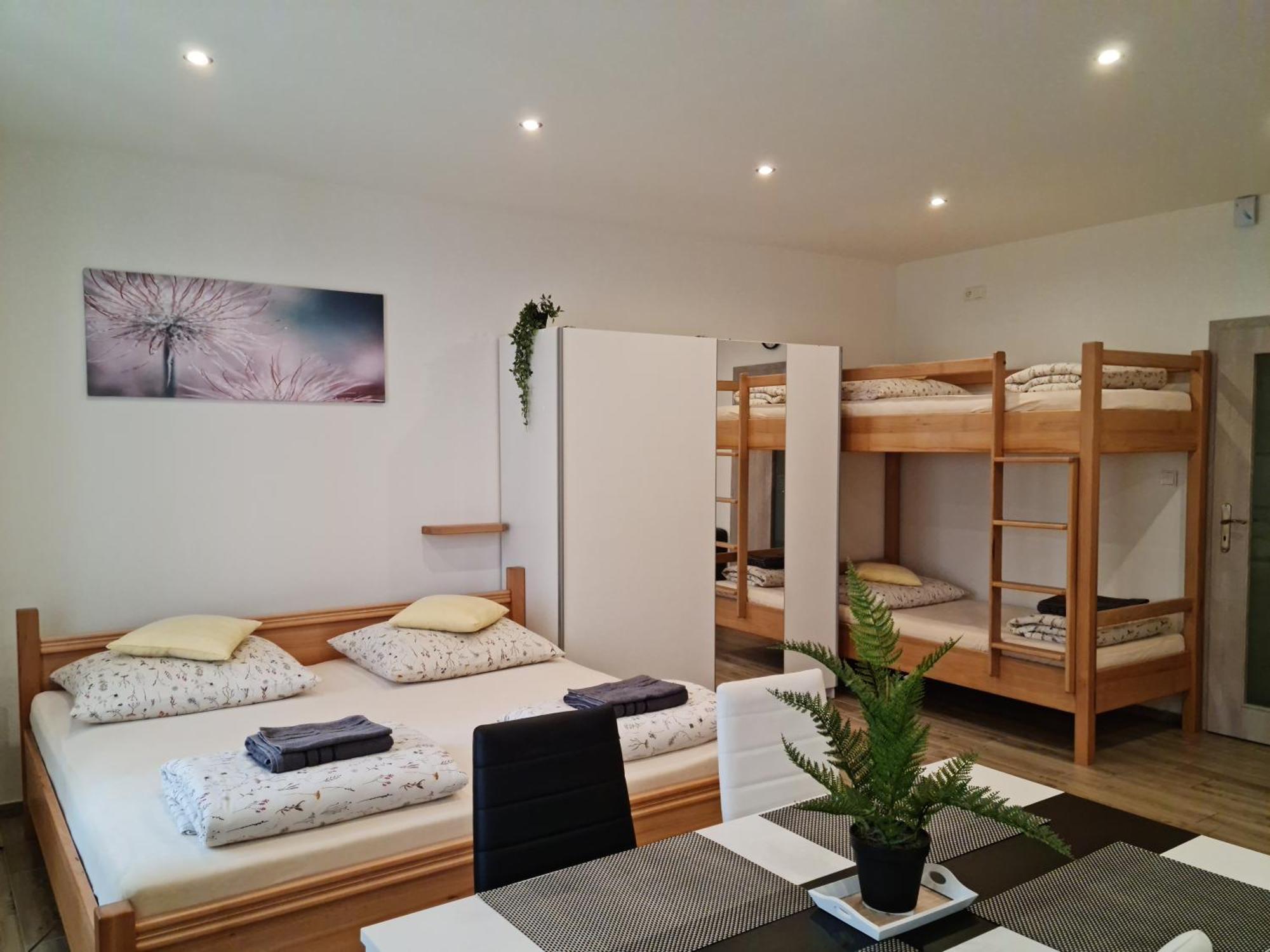 Apartmany Zirec Dvůr Králové nad Labem Zewnętrze zdjęcie